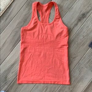 Lululemon tank